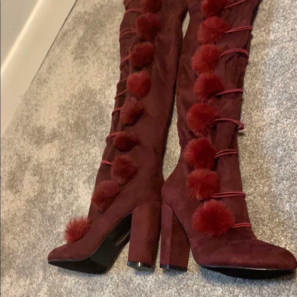 Tall fun Pom Pom boots in maroon